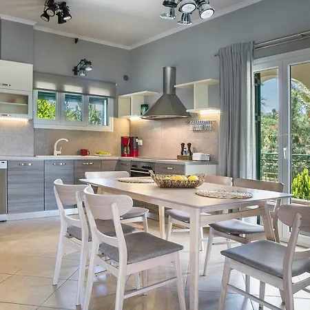 Athinais Lak Вилла Lakithra